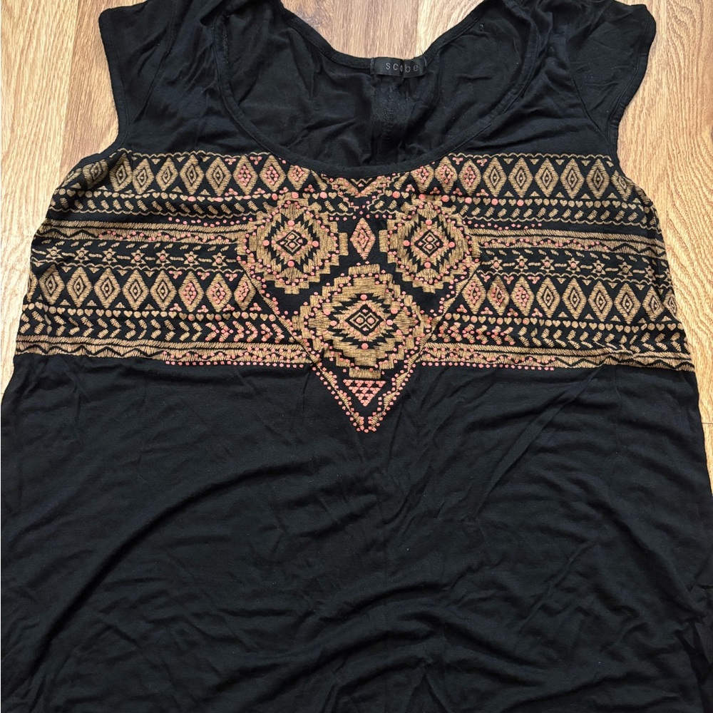 Black and Tan Patterned Women's Top